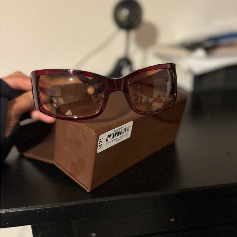 DEZI x MONTAY Sunglasses